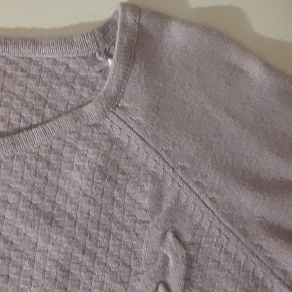 SWEATER LILAC LUXE SOFTNESS by YUMMIE YARN! NEW TAGS - Picture 4 of 5